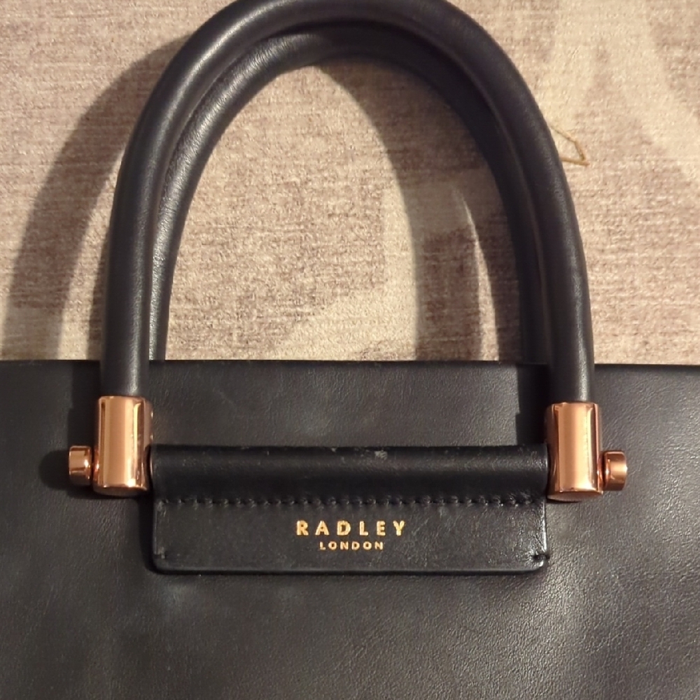 Radley London Black Shoulder Bag - Picture 5 of 11
